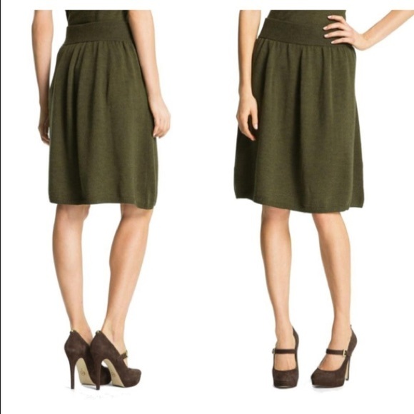 - NWT Olive Green Eileen Fisher Cyprus A-line Merino Skirt Knee Length - Picture 1 of 8